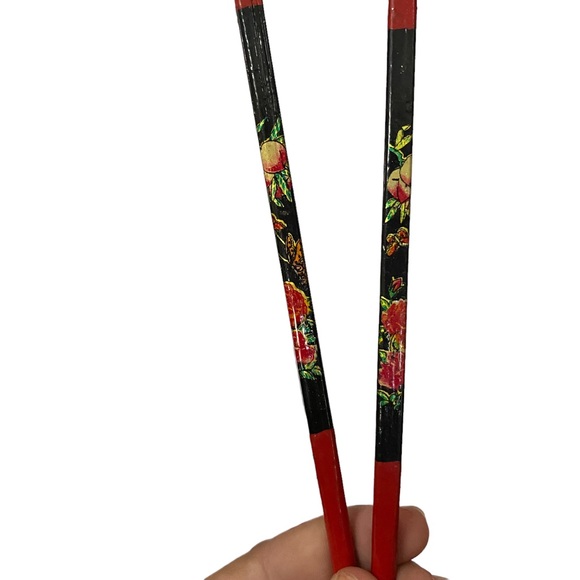 Lot of 18 Pair of Chopsticks - 5 styles - Wo Fat Souvenir pair - inlaid abalone - Picture 3 of 8